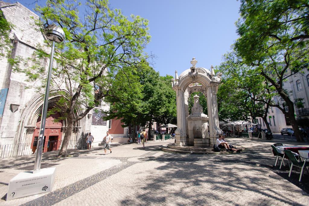 Апартаменты Loving Chiado Лиссабон Экстерьер фото