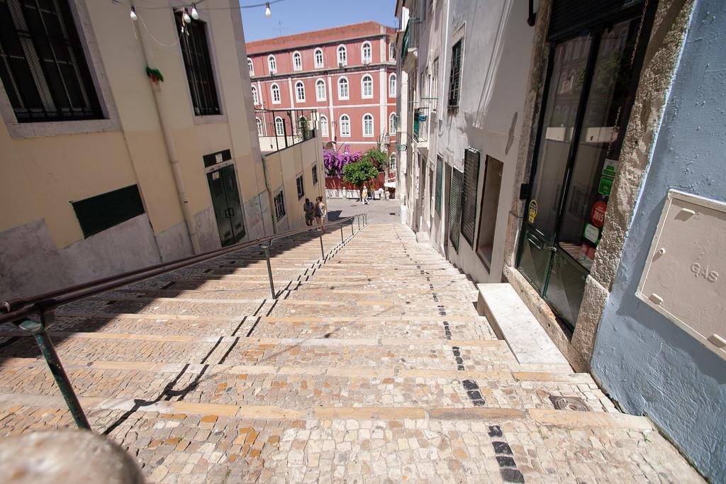 Апартаменты Loving Chiado Лиссабон Экстерьер фото
